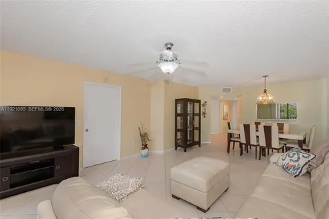 950 SW 138th Avenue Pembroke Pines FL 33027