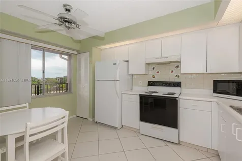 950 SW 138th Avenue Pembroke Pines FL 33027