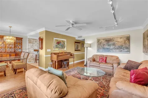 2029 Farnham O Deerfield Beach FL 33442