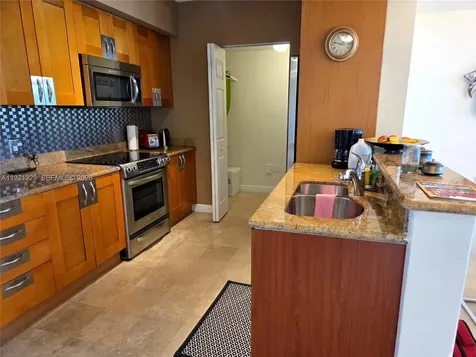 1755 E Hallandale Beach Boulevard Hallandale Beach FL 33009