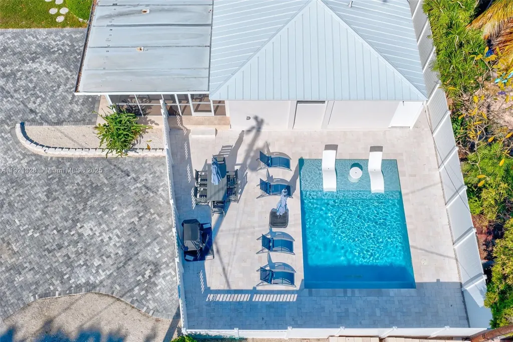 222 2nd Road Key Largo FL 33037
