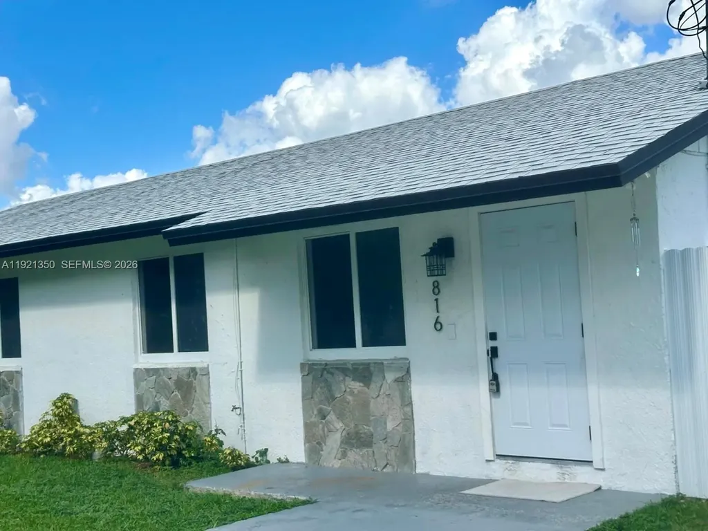 816 NW 8th Street Florida City FL 33034