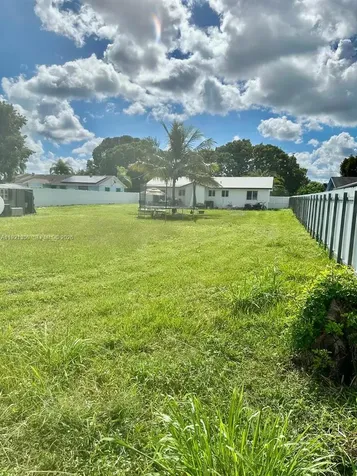 816 NW 8th Street Florida City FL 33034
