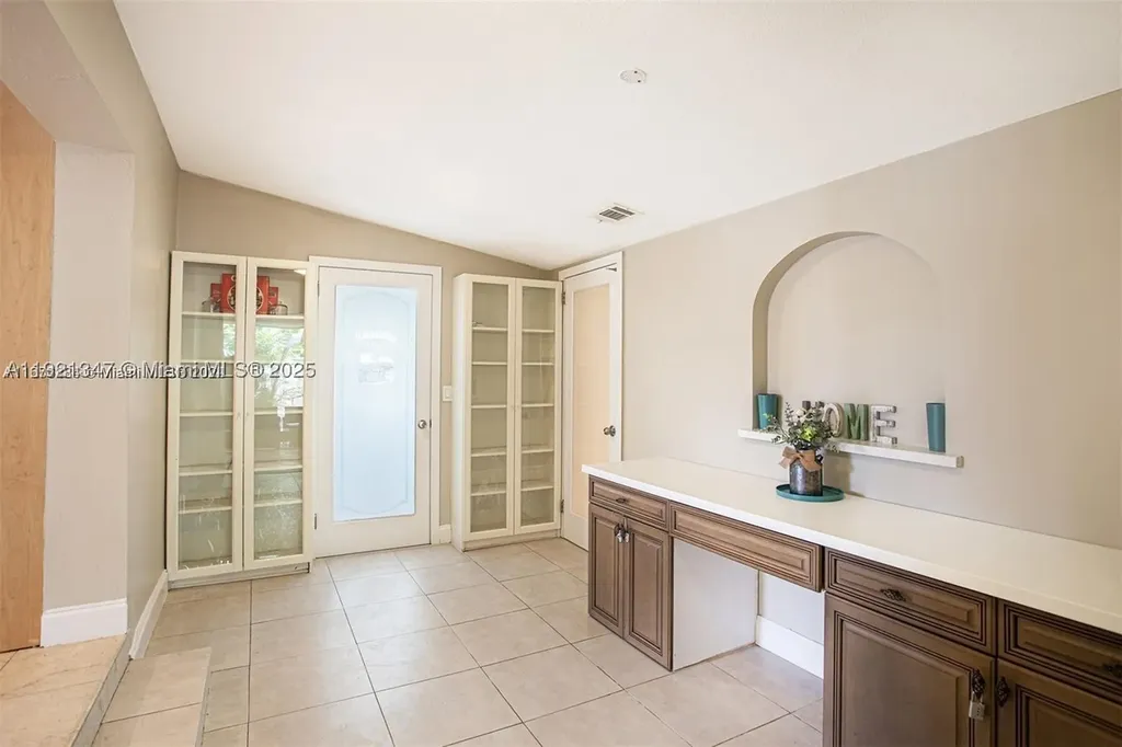 1531 Moffett St (AVAILABLE Now) Hollywood FL 33020