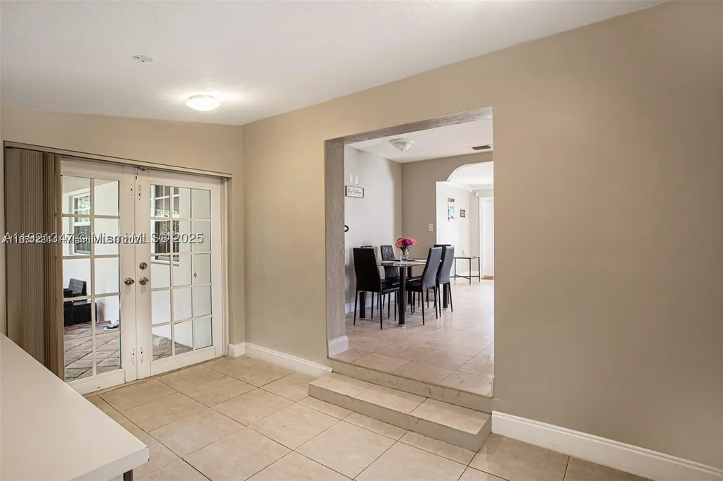 1531 Moffett St (AVAILABLE Now) Hollywood FL 33020