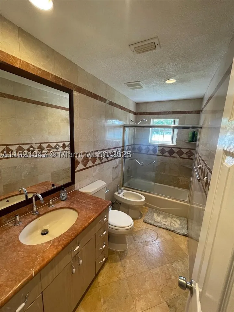 1531 Moffett St (AVAILABLE Now) Hollywood FL 33020