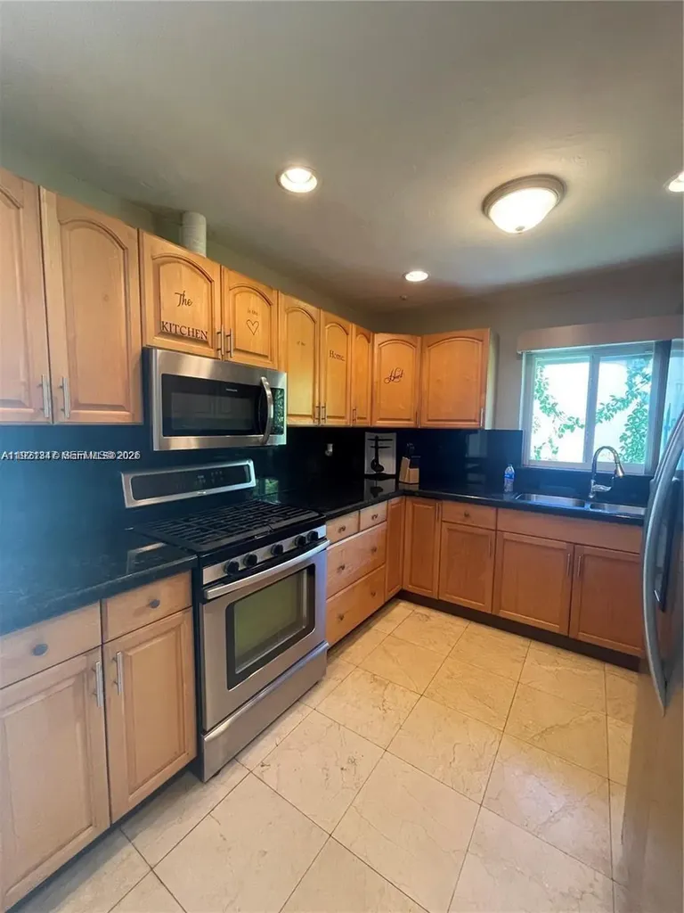 1531 Moffett Street Hollywood FL 33020