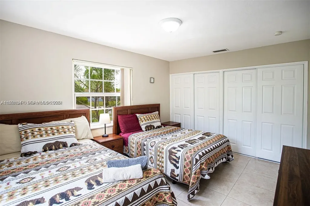 1531 Moffett Street Hollywood FL 33020
