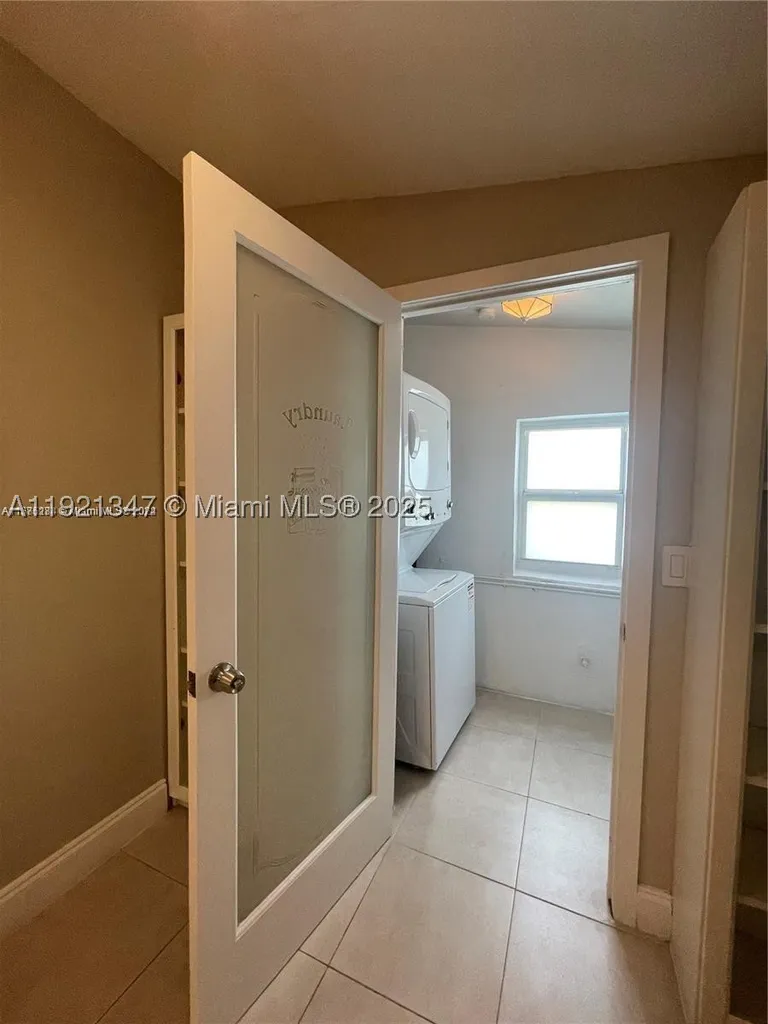 1531 Moffett St (AVAILABLE Now) Hollywood FL 33020