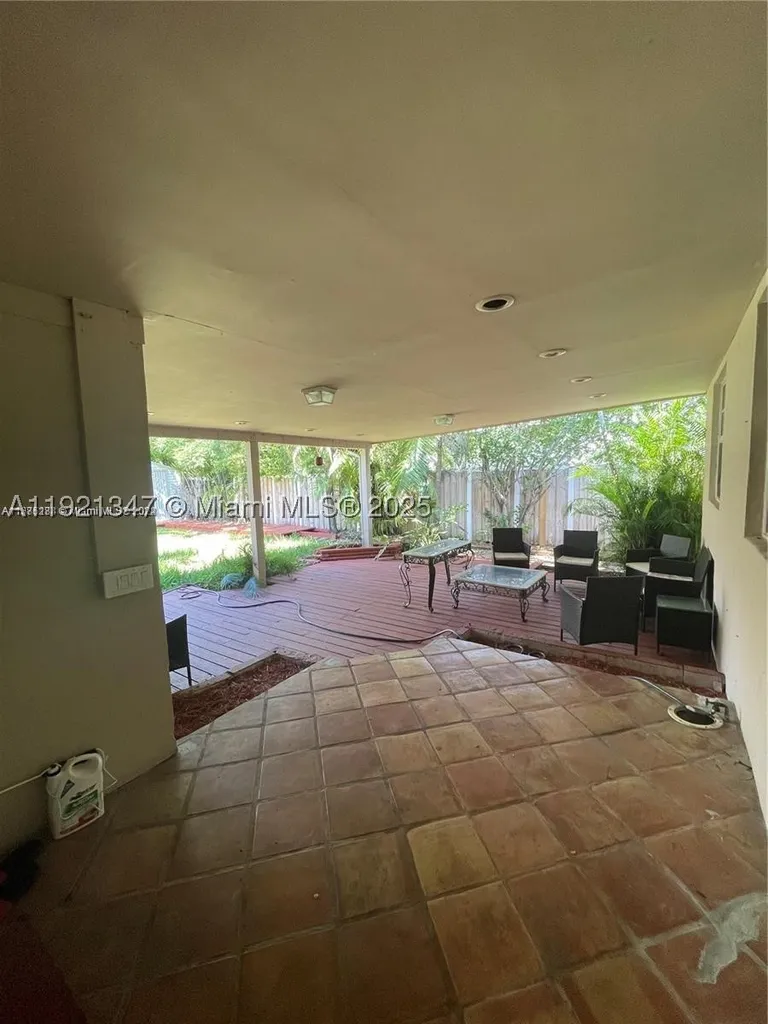1531 Moffett St (AVAILABLE Now) Hollywood FL 33020