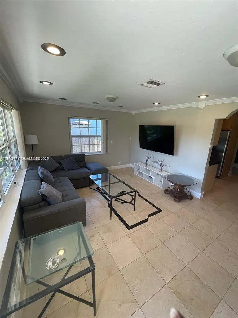 1531 Moffett Street Hollywood FL 33020