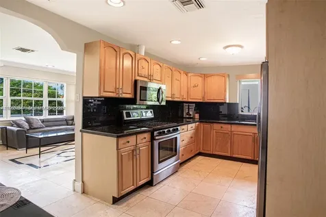 1531 Moffett Street Hollywood FL 33020