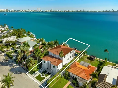 1460 S Treasure Drive North Bay Village FL 33141