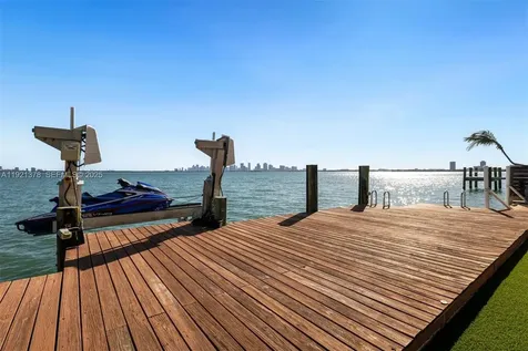 1460 S Treasure Drive North Bay Village FL 33141