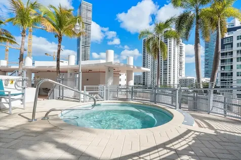 Miami FL 33137