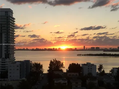 Miami FL 33137