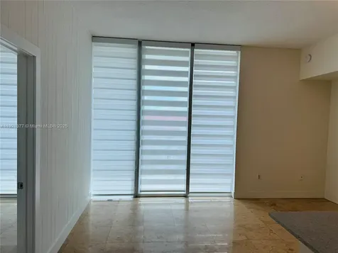 Miami FL 33137