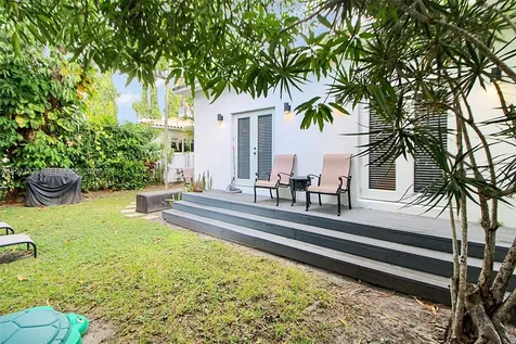 100 SW 30th Road Miami FL 33129