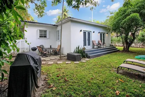 100 SW 30th Road Miami FL 33129
