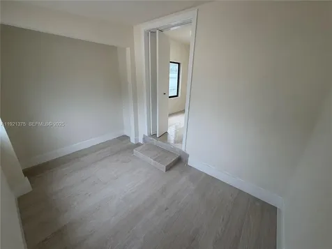 6790 SW 25th Terrace Miami FL 33155