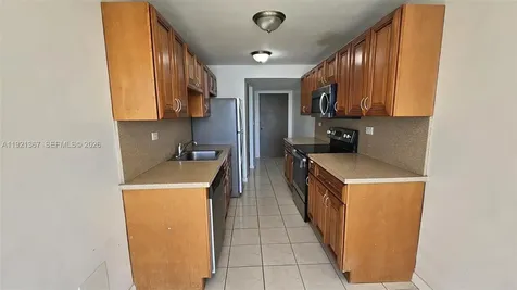 1670 NE 191st Street Miami FL 33179