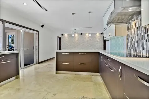 2130 NE 122nd Road North Miami FL 33181