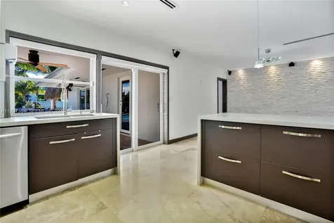 2130 NE 122nd Road North Miami FL 33181