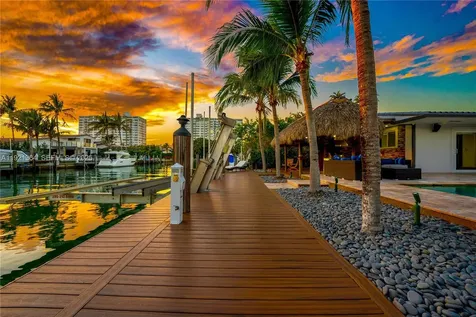 2130 NE 122nd Road North Miami FL 33181