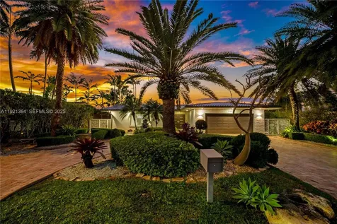 2130 NE 122nd Road North Miami FL 33181