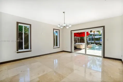 2130 NE 122nd Road North Miami FL 33181