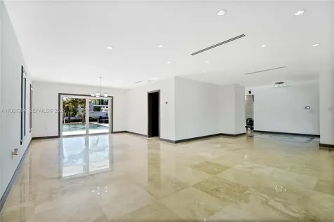 2130 NE 122nd Road North Miami FL 33181
