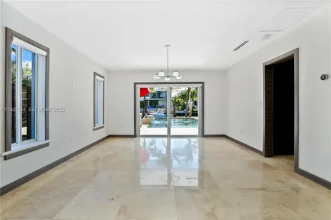 2130 NE 122nd Road North Miami FL 33181