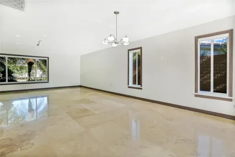 2130 NE 122nd Road North Miami FL 33181