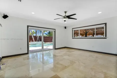 2130 NE 122nd Road North Miami FL 33181