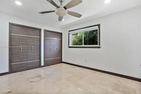 2130 NE 122nd Road North Miami FL 33181