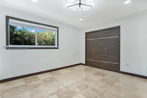 2130 NE 122nd Road North Miami FL 33181