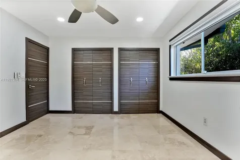 2130 NE 122nd Road North Miami FL 33181