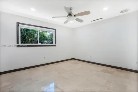2130 NE 122nd Road North Miami FL 33181