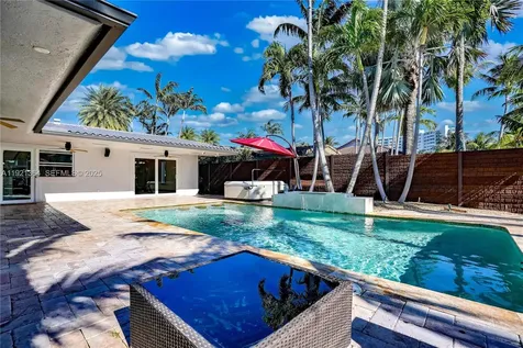 2130 NE 122nd Road North Miami FL 33181