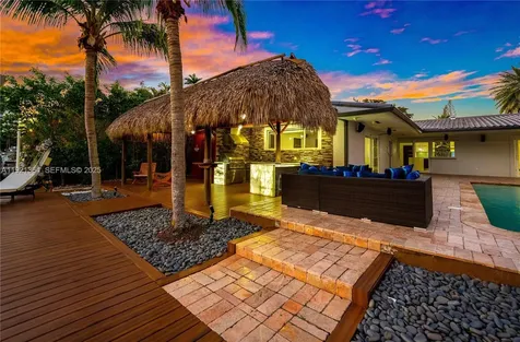 2130 NE 122nd Road North Miami FL 33181