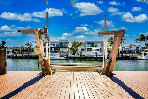 2130 NE 122nd Road North Miami FL 33181