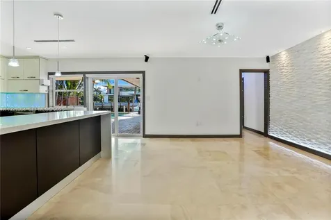 2130 NE 122nd Road North Miami FL 33181