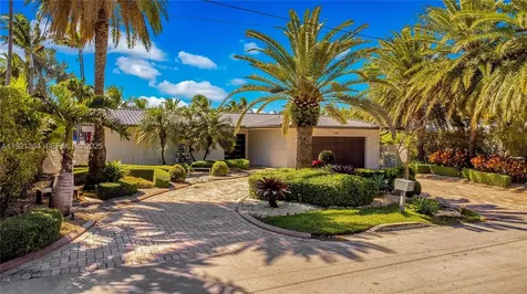 2130 NE 122nd Road North Miami FL 33181
