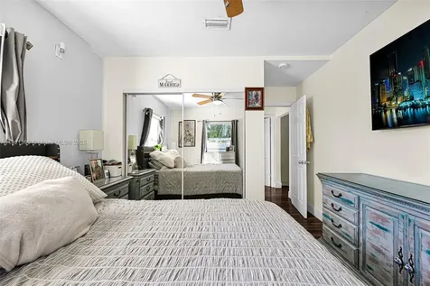 2040 NW 34th Street Miami FL 33142