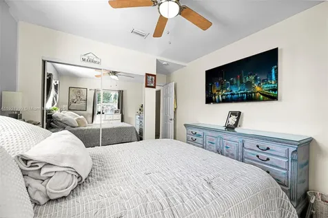 2040 NW 34th Street Miami FL 33142