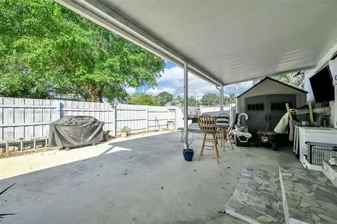 2040 NW 34th Street Miami FL 33142