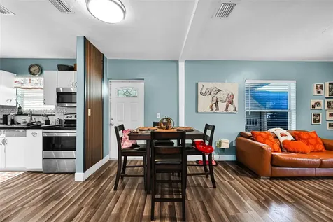 2040 NW 34th Street Miami FL 33142