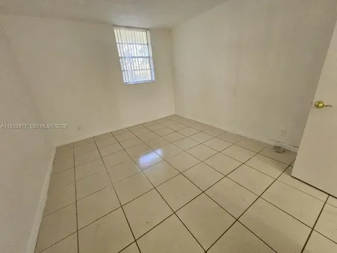4550 NW 9th Street Miami FL 33126