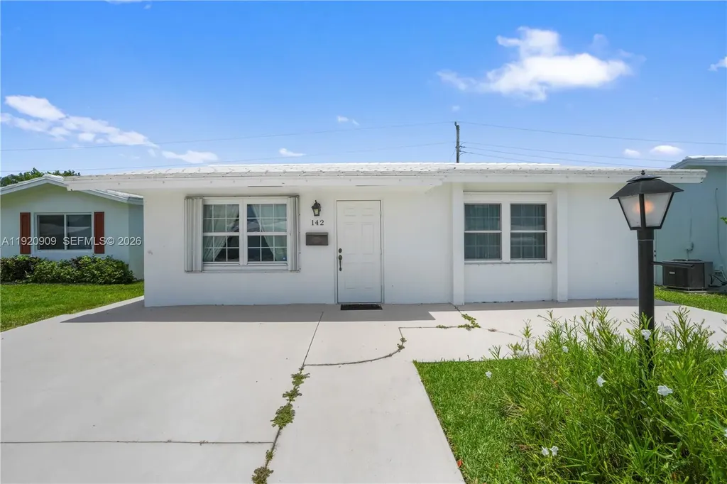 142 NW 10th Court Boynton Beach FL 33426