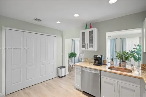 142 NW 10th Court Boynton Beach FL 33426